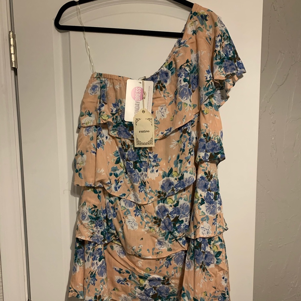 Women’s one shoulder layered dress